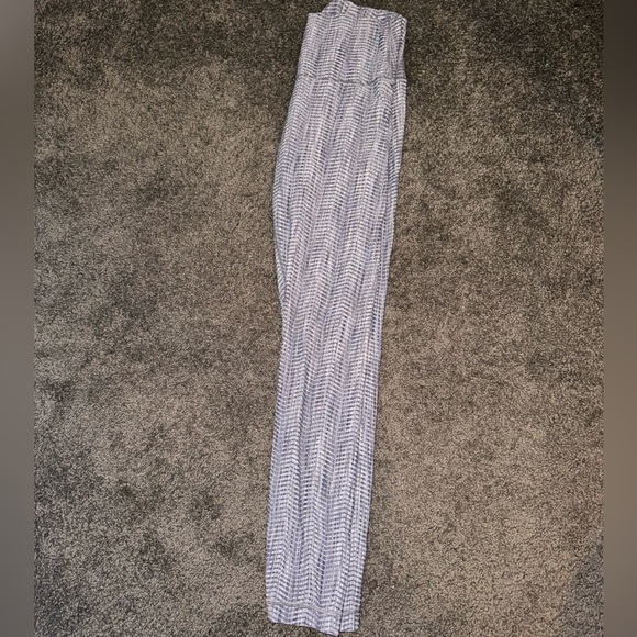 Lululemon leggings - Picture 3 of 5